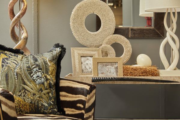 Triple Kudu Inner Horn Lamp-Cream Base